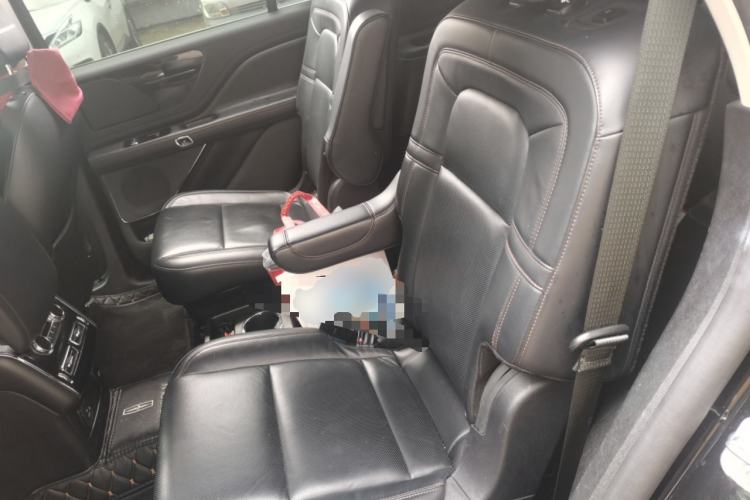 Used Lincoln Aviator 2020 3.0T V6 Four-Wheel Drive Premium Edition Left Rear Seat