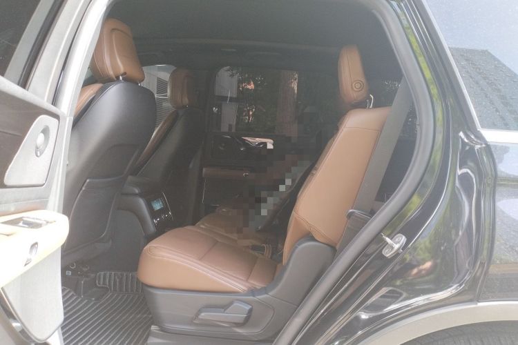 Used Lincoln Aviator 2020 3.0T V6 All-Wheel-Drive Luxury Edition Left Rear Seat