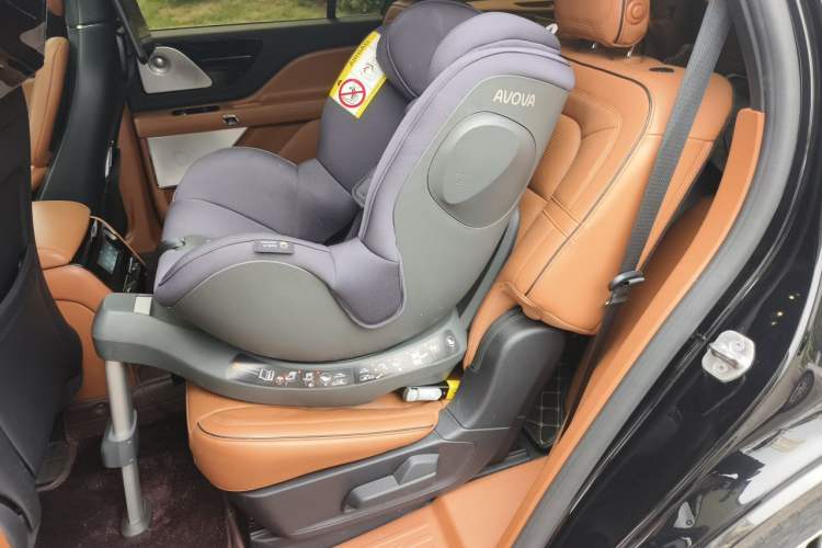 Used Lincoln Aviator 2020 3.0T V6 Four-Wheel Drive Presidential Edition Left Rear Seat