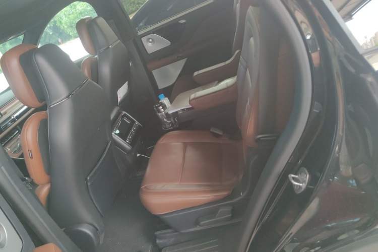 Used Lincoln Aviator 2020 3.0T V6 All-Wheel Drive Executive Version Left Rear Seat