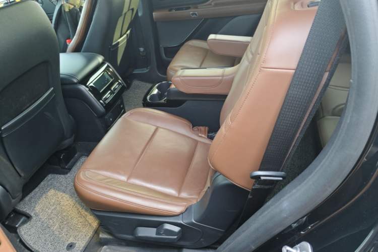 Used Lincoln Aviator 2020 3.0T V6 Four-Wheel Drive Zunya Edition Left Rear Seat