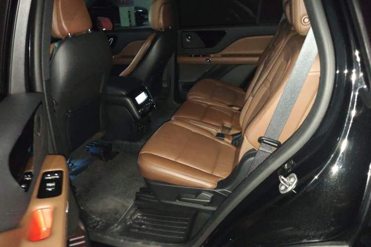 Used Lincoln Aviator 2020 3.0T V6 Four-Wheel Drive Zunya Edition Left Rear Seat