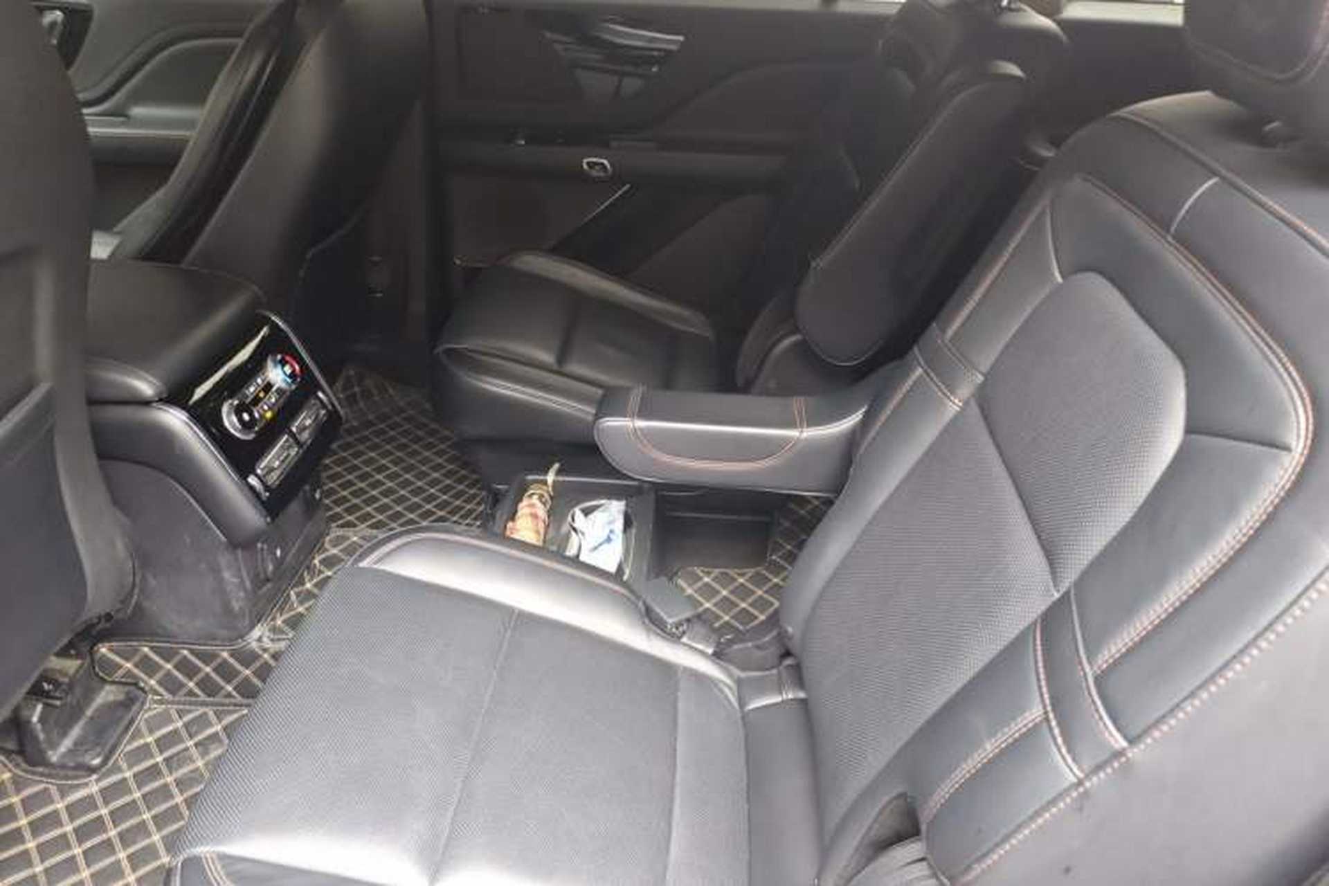 Used Lincoln Aviator 2020 3.0T V6 Four-Wheel Drive Premium Edition Left Rear Seat