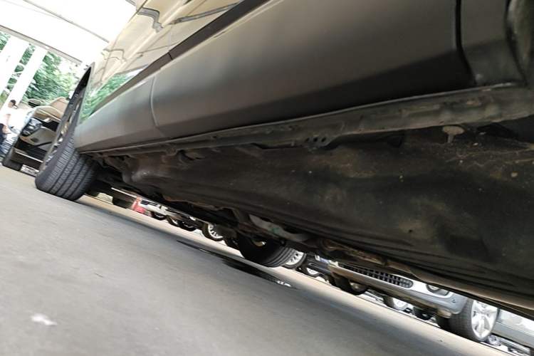 Used Lincoln Aviator 2020 3.0T V6 Four-Wheel Drive Premium Edition Left Side Sill