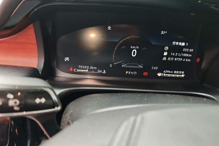 Used Lincoln Aviator 2020 3.0T V6 Four-Wheel Drive Premium Edition Odometer Close Up
