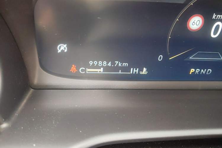 Used Lincoln Aviator 2020 3.0T V6 All-Wheel-Drive Premium Edition Odometer Close Up