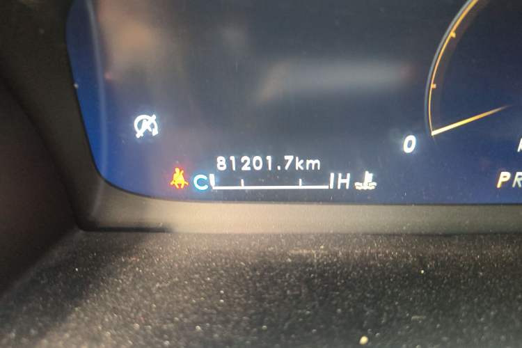 Used Lincoln Aviator 2020 3.0T V6 All-Wheel Drive Executive Version Odometer Close Up