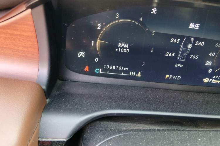 Used Lincoln Aviator 2020 3.0T V6 All-Wheel Drive Executive Version Odometer Close Up