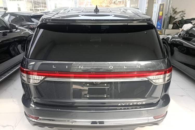 Used Lincoln Aviator 2020 3.0T V6 All-Wheel Drive Executive Version Rear