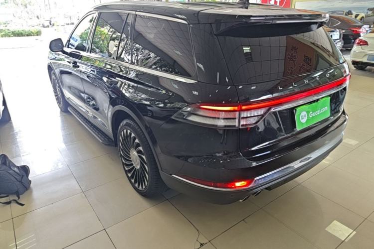 Used Lincoln Aviator 2020 3.0T V6 All-Wheel-Drive Premium Edition Rear Left 45 Deg