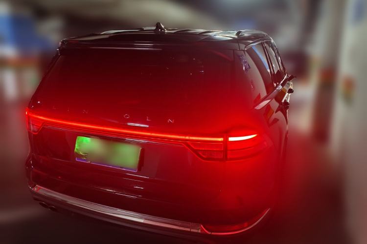 Used Lincoln Aviator 2020 3.0T V6 All-Wheel-Drive Luxury Edition Rear Right 45 Deg