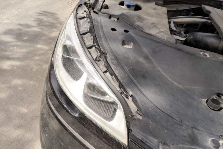 Used Lincoln Aviator 2020 3.0T V6 All-Wheel Drive Executive Version Right Front Headlight
