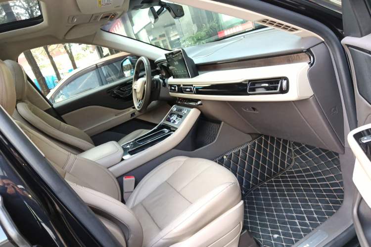 Used Lincoln Aviator 2020 3.0T V6 All-Wheel-Drive Premium Edition Right Front Seat