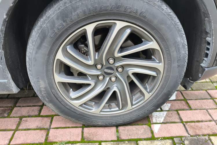 Used Lincoln Aviator 2020 3.0T V6 All-Wheel-Drive Premium Edition Right Front Wheel Hub
