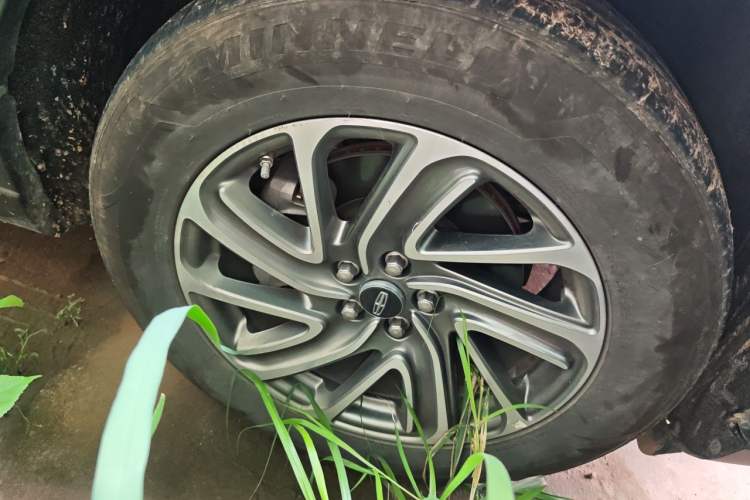 Used Lincoln Aviator 2020 3.0T V6 Four-Wheel Drive Premium Edition Right Front Wheel Hub