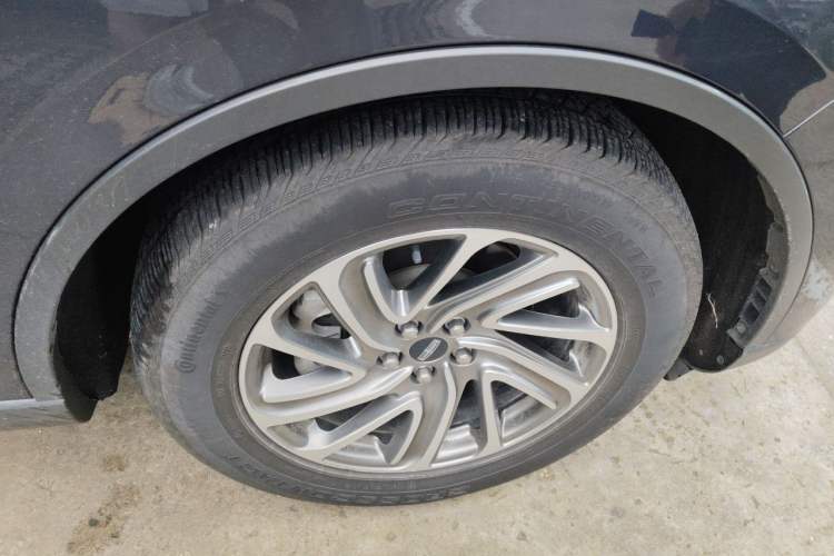 Used Lincoln Aviator 2020 3.0T V6 Four-Wheel Drive Premium Edition Right Front Wheel Hub