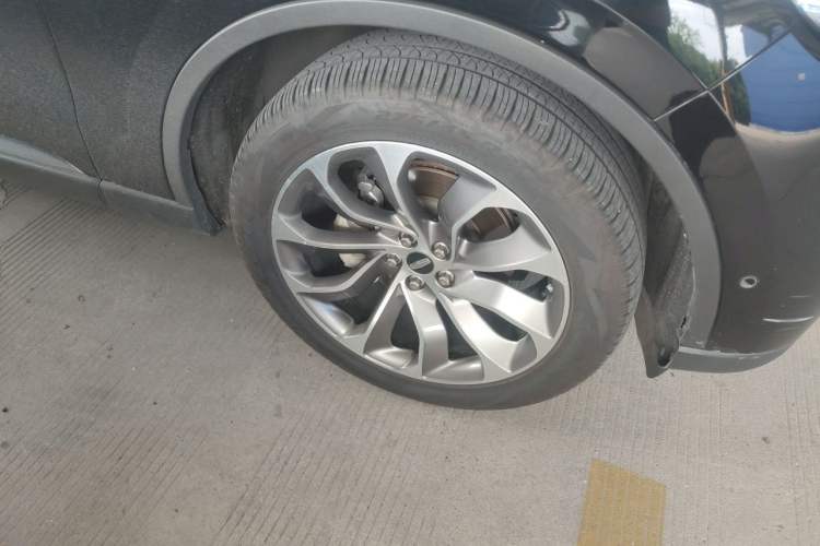 Used Lincoln Aviator 2020 3.0T V6 All-Wheel Drive Executive Version Right Front Wheel Hub