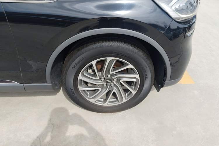 Used Lincoln Aviator 2020 3.0T V6 All-Wheel-Drive Premium Edition Right Front Wheel Hub