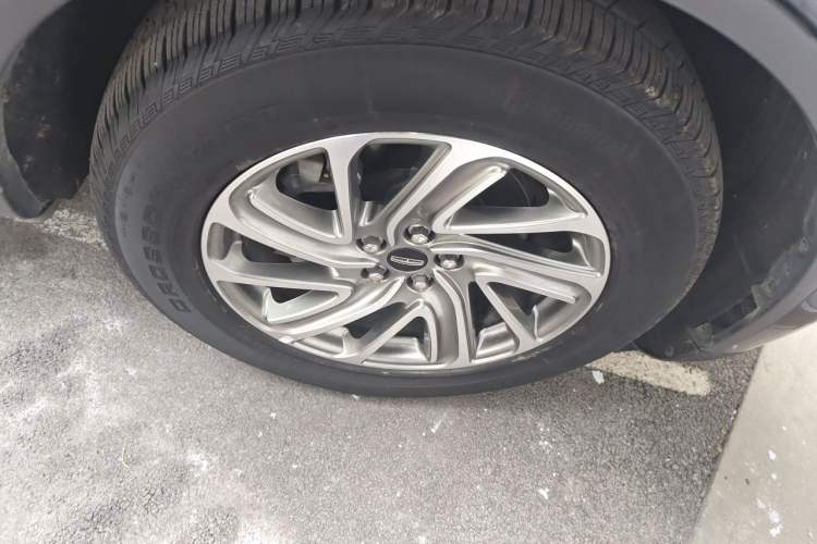 Used Lincoln Aviator 2020 3.0T V6 Four-Wheel Drive Premium Edition Right Front Wheel Hub