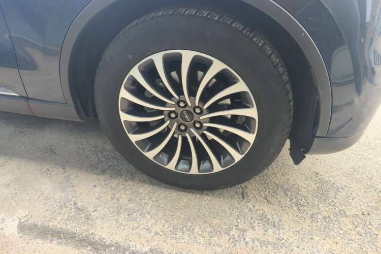 Used Lincoln Aviator 2020 3.0T V6 Four-Wheel Drive Zunya Edition Right Front Wheel Hub