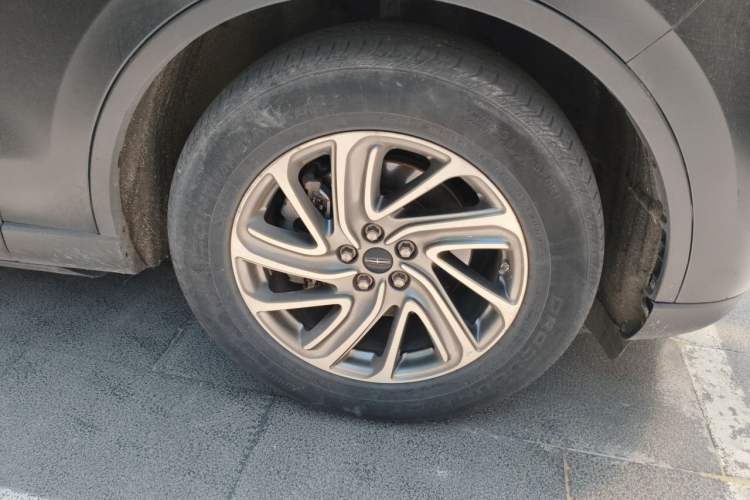 Used Lincoln Aviator 2020 3.0T V6 Four-Wheel Drive Premium Edition Right Front Wheel Hub