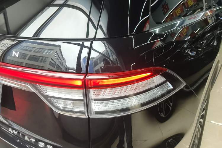 Used Lincoln Aviator 2020 3.0T V6 Four-Wheel Drive Zunya Edition Right Rear Taillight