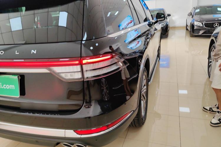 Used Lincoln Aviator 2020 3.0T V6 Four-Wheel Drive Premium Edition Right Rear Taillight