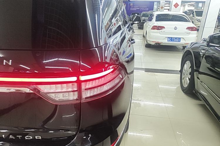 Used Lincoln Aviator 2020 3.0T V6 Four-Wheel Drive Premium Edition Right Rear Taillight