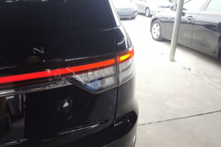 Used Lincoln Aviator 2020 3.0T V6 All-Wheel-Drive Luxury Edition Right Rear Taillight