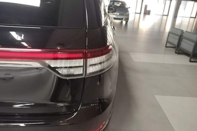 Used Lincoln Aviator 2020 3.0T V6 Four-Wheel Drive Zunya Edition Right Rear Taillight