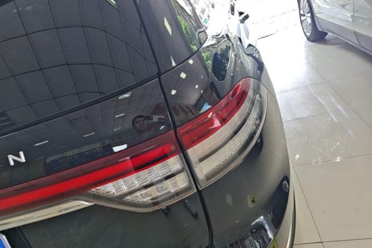 Used Lincoln Aviator 2020 3.0T V6 All-Wheel-Drive Premium Edition Right Rear Taillight
