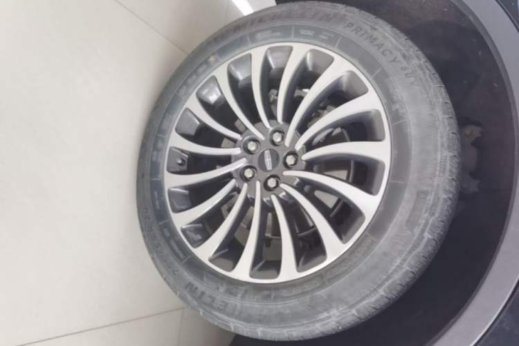 Used Lincoln Aviator 2020 3.0T V6 Four-Wheel Drive Zunya Edition Right Rear Wheel Hub