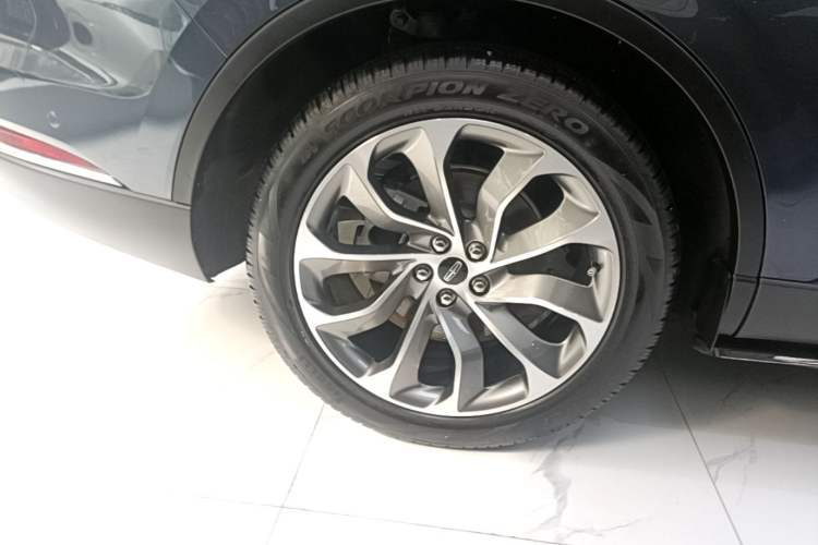 Used Lincoln Aviator 2020 3.0T V6 All-Wheel Drive Executive Version Right Rear Wheel Hub