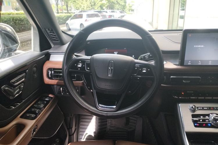 Used Lincoln Aviator 2020 3.0T V6 All-Wheel-Drive Luxury Edition Steering Wheel