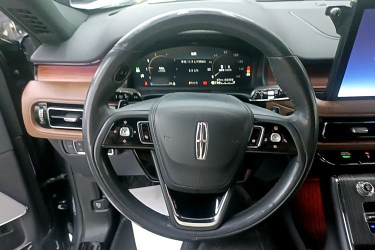 Used Lincoln Aviator 2020 3.0T V6 All-Wheel Drive Executive Version Steering Wheel
