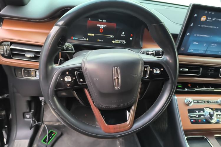 Used Lincoln Aviator 2020 3.0T V6 All-Wheel Drive Executive Version Steering Wheel