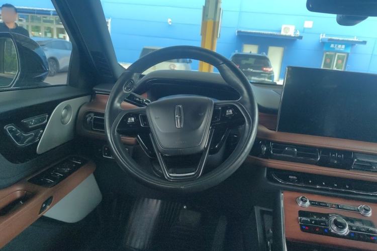 Used Lincoln Aviator 2020 3.0T V6 All-Wheel Drive Executive Version Steering Wheel