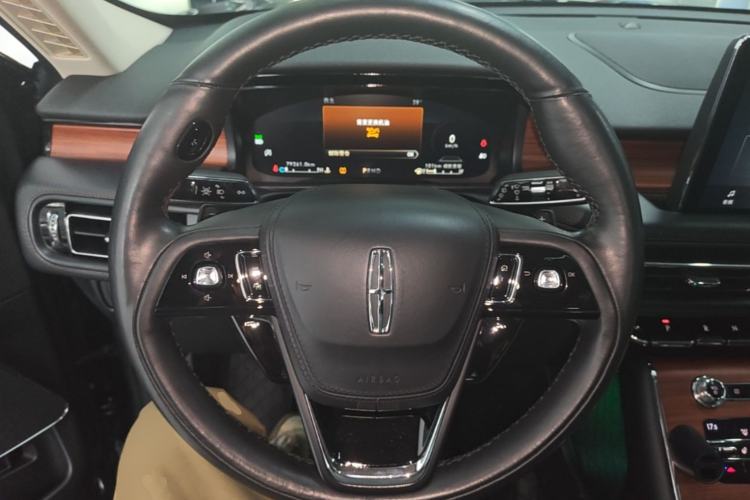 Used Lincoln Aviator 2020 3.0T V6 All-Wheel-Drive Premium Edition Steering Wheel