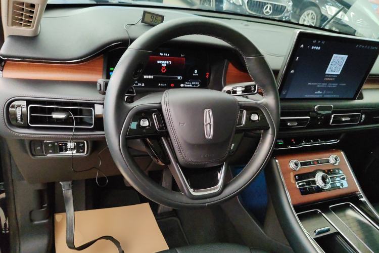 Used Lincoln Aviator 2020 3.0T V6 Four-Wheel Drive Premium Edition Steering Wheel