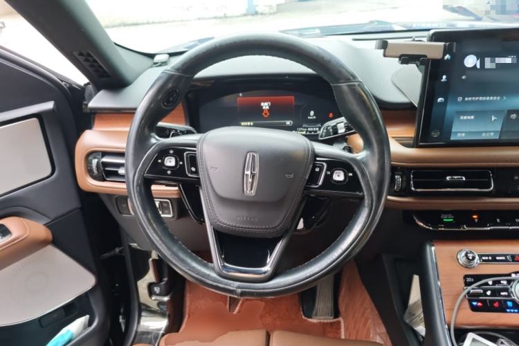 Used Lincoln Aviator 2020 3.0T V6 All-Wheel Drive Executive Version Steering Wheel
