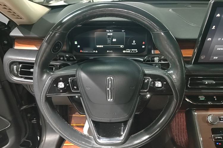 Used Lincoln Aviator 2020 3.0T V6 Four-Wheel Drive Premium Edition Steering Wheel