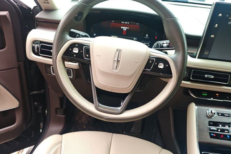 Used Lincoln Aviator 2020 3.0T V6 Four-Wheel Drive Premium Edition Steering Wheel