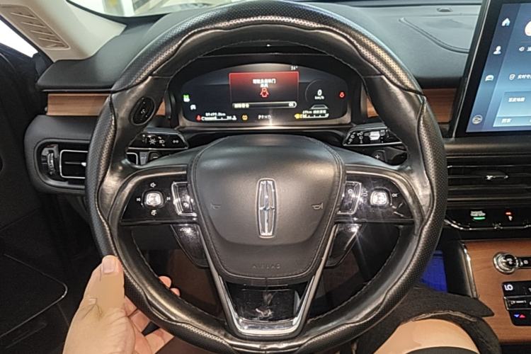 Used Lincoln Aviator 2020 3.0T V6 Four-Wheel Drive Premium Edition Steering Wheel
