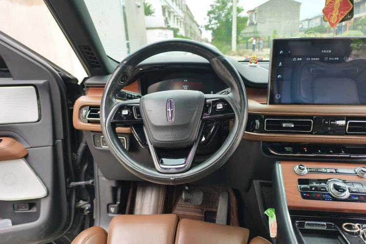 Used Lincoln Aviator 2020 3.0T V6 All-Wheel Drive Executive Version Steering Wheel