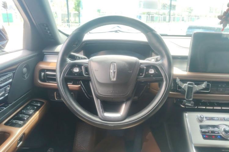 Used Lincoln Aviator 2020 3.0T V6 All-Wheel-Drive Luxury Edition Steering Wheel