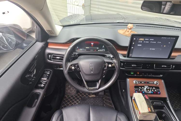 Used Lincoln Aviator 2020 3.0T V6 Four-Wheel Drive Premium Edition Steering Wheel