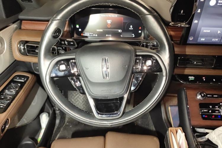 Used Lincoln Aviator 2020 3.0T V6 All-Wheel Drive Executive Version Steering Wheel
