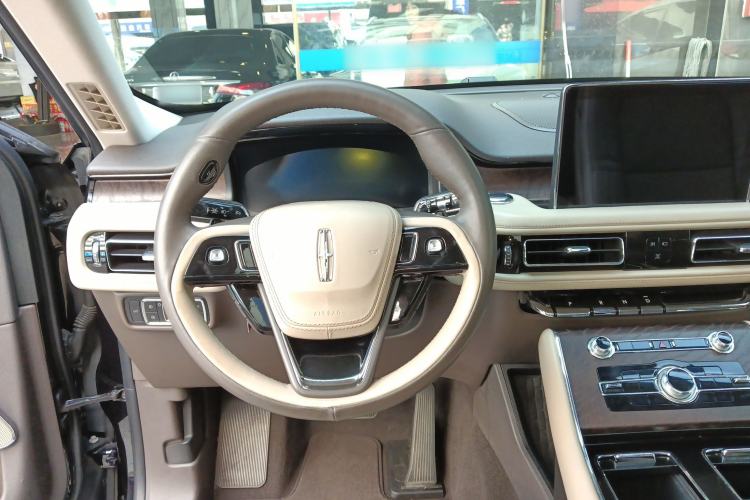 Used Lincoln Aviator 2020 3.0T V6 All-Wheel-Drive Premium Edition Steering Wheel