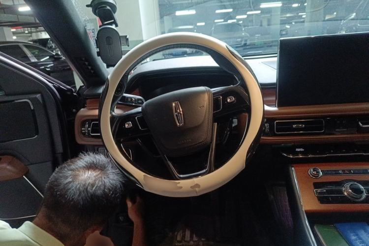 Used Lincoln Aviator 2020 3.0T V6 Four-Wheel Drive Zunya Edition Steering Wheel