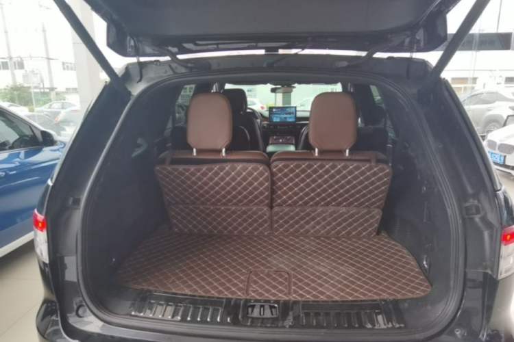 Used Lincoln Aviator 2020 3.0T V6 Four-Wheel Drive Zunya Edition Trunk